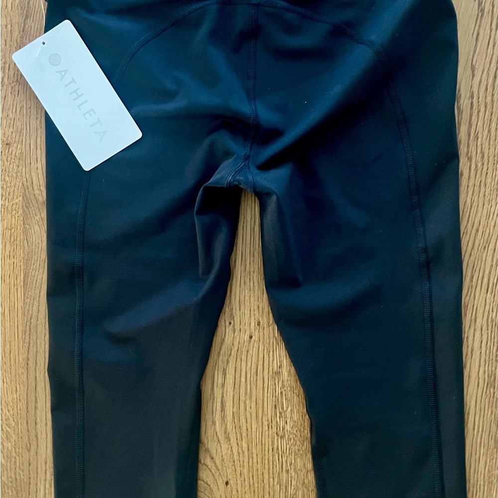 Athleta Accelerate Crop Leggings